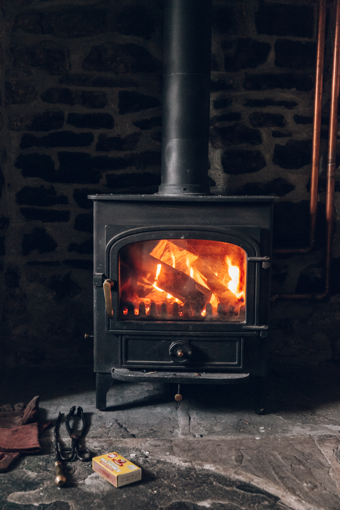 Haarkon Old Radnor Harp Cottage Wales Powys Accommodation Holiday interior home fire
